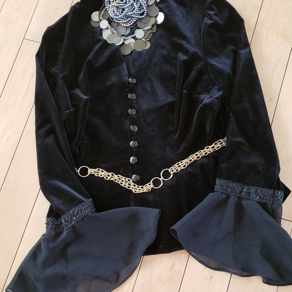 The Pyramid Collection Tops - The Pyramid Collection Black velvet blouse NEW